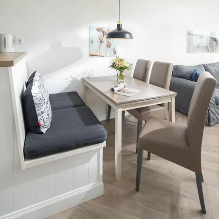 Haus Bill 15 Sonnenrose Juist